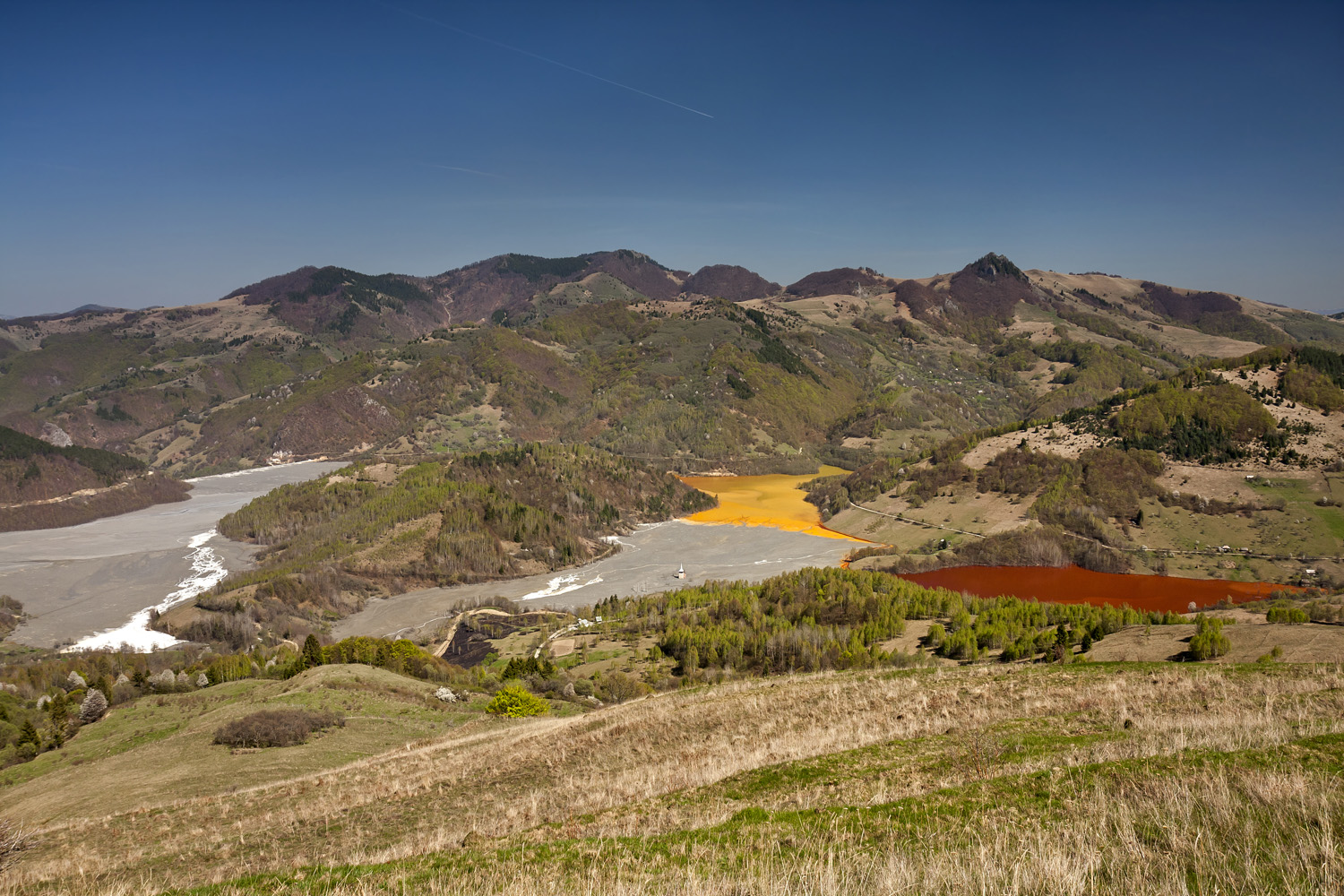 The tailings pond of the Rosia Poieni copper mine, a mining project similar to the one proposed in Rosia Montana.